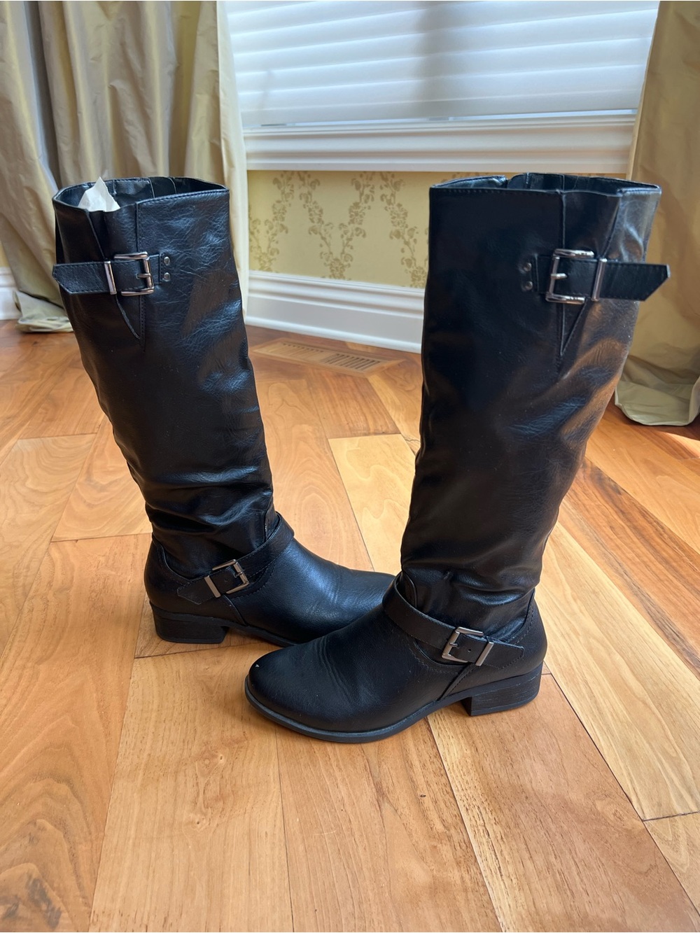 Women’s Size 8 Croft & Barrow Black Boots - Picture 2 of 15